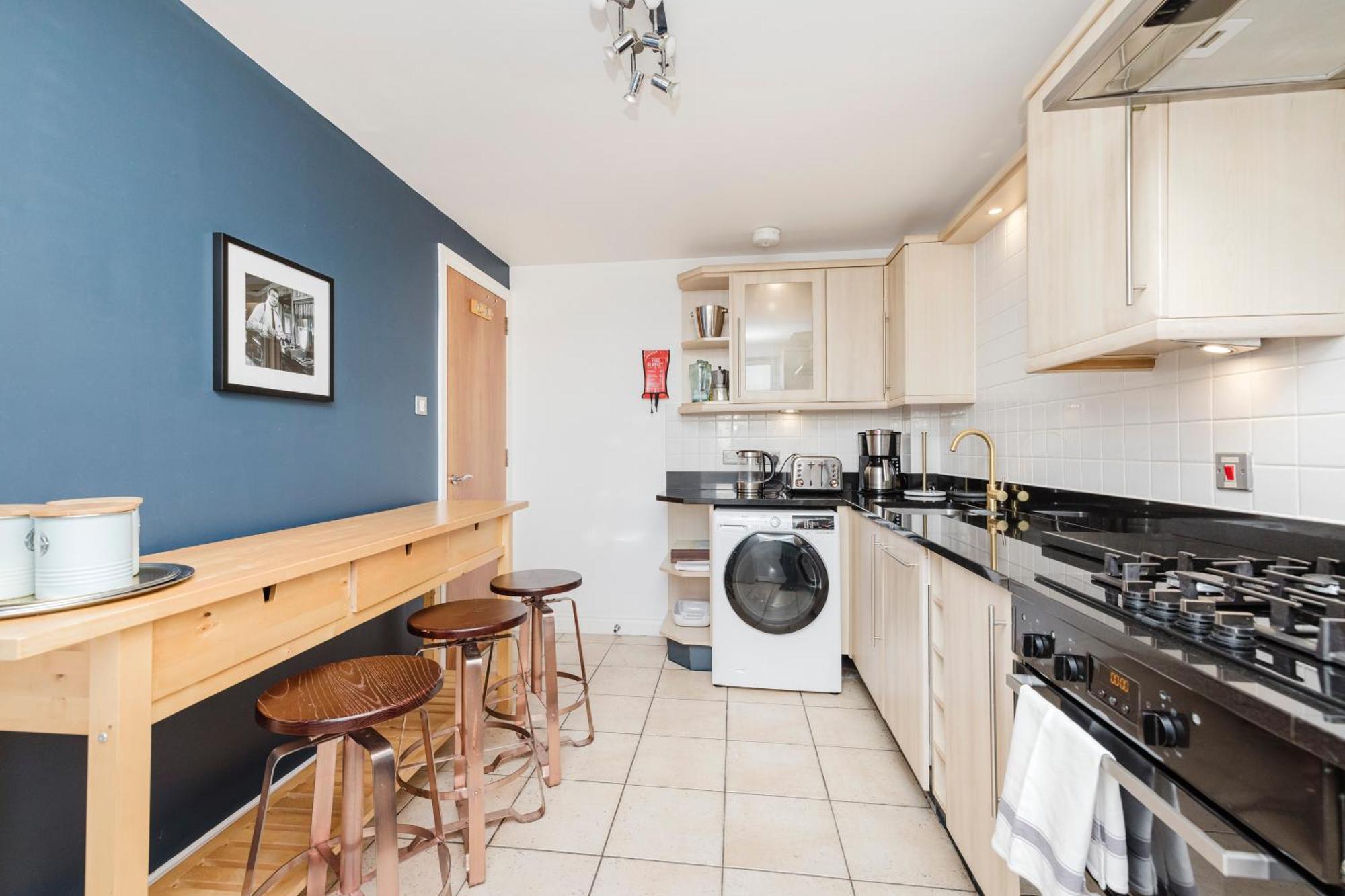 Joivy Stylish Apartment With Balcony In Old Town EDI Exteriér fotografie