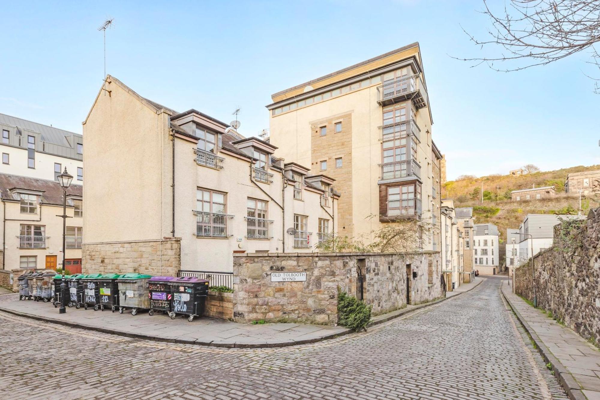 Joivy Stylish Apartment With Balcony In Old Town EDI Exteriér fotografie