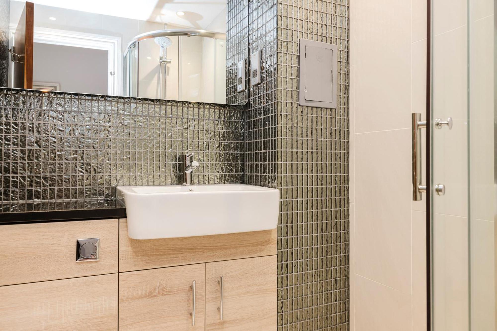 Joivy Stylish Apartment With Balcony In Old Town EDI Exteriér fotografie