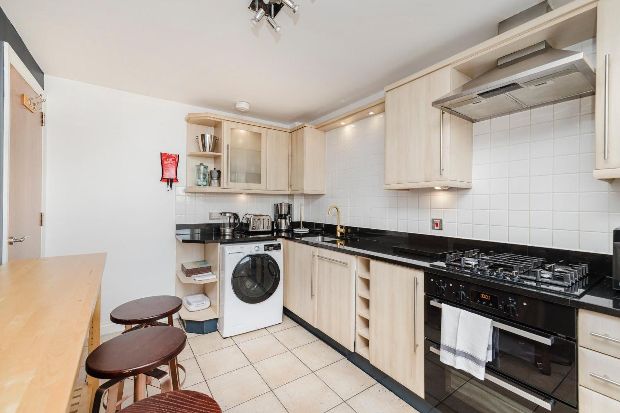 Joivy Stylish Apartment With Balcony In Old Town EDI Exteriér fotografie