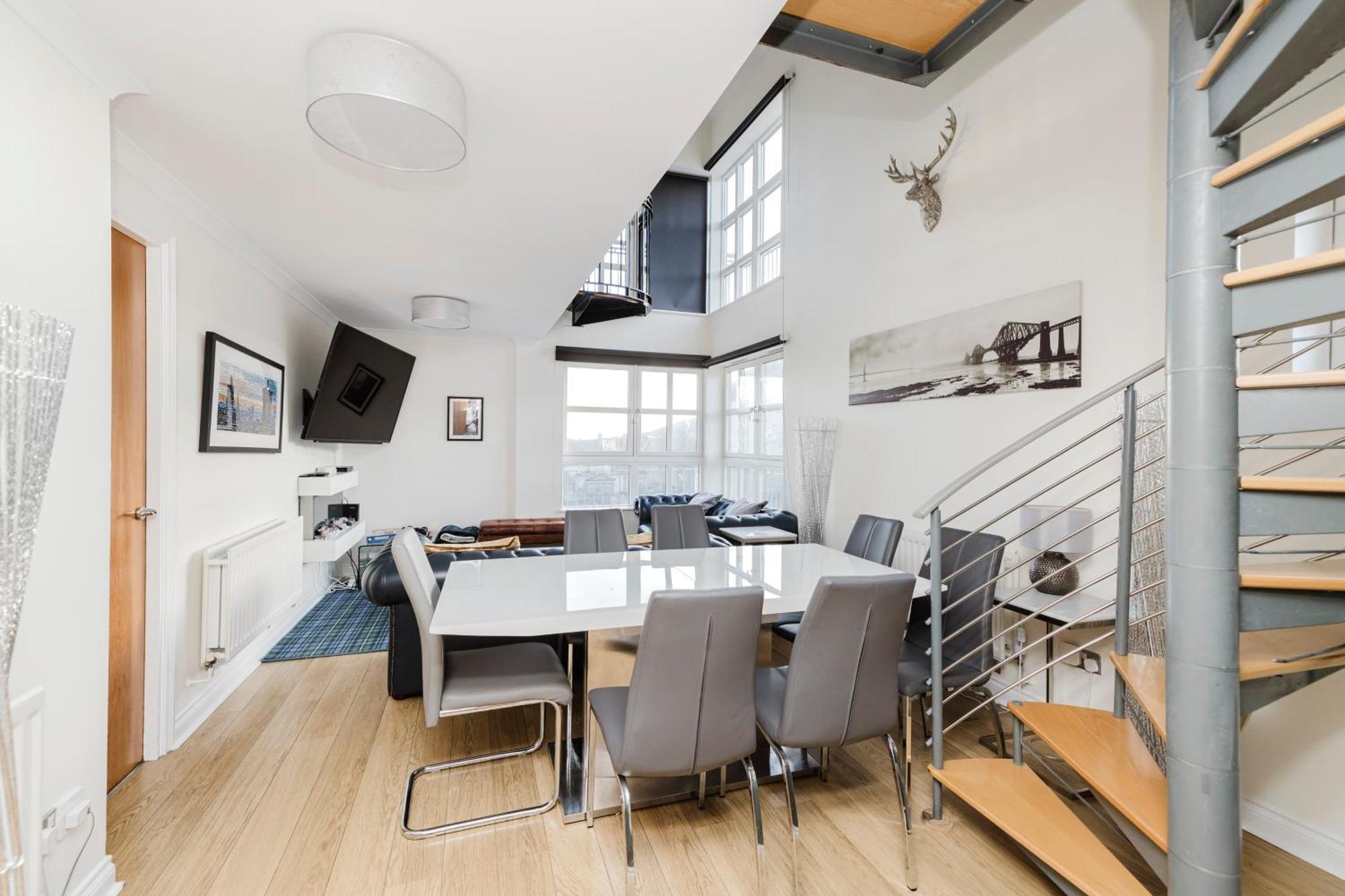 Joivy Stylish Apartment With Balcony In Old Town EDI Exteriér fotografie