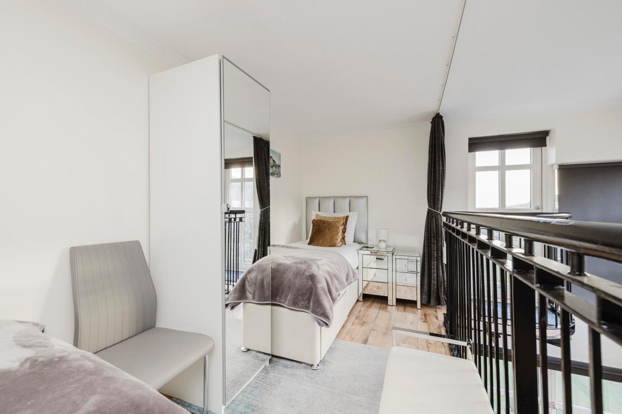 Joivy Stylish Apartment With Balcony In Old Town EDI Exteriér fotografie